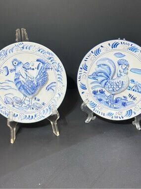 2 Bella Casa Plates Blue White Ganz 3D Chicken Rooster French Country Cottage